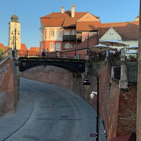 Apartament Lies By The Bridge - La Podul Minciunilor Sibiu Buitenkant foto