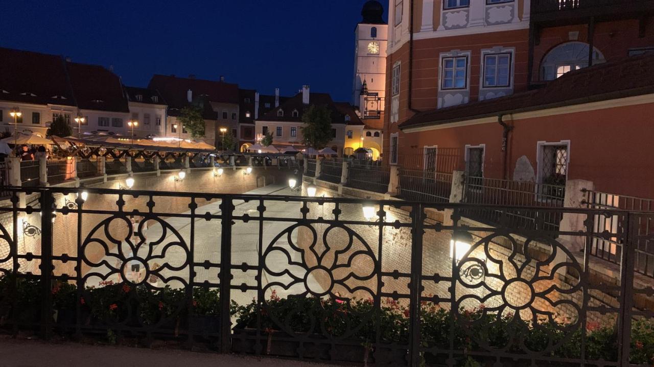 Apartament Lies By The Bridge - La Podul Minciunilor Sibiu Buitenkant foto